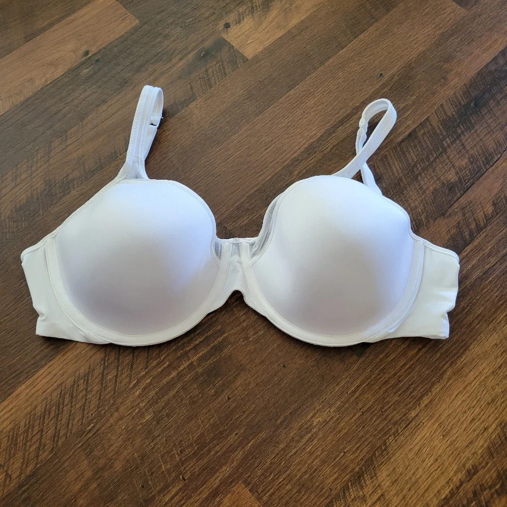 BALI 36DD White Light Coverage Underwire Bra